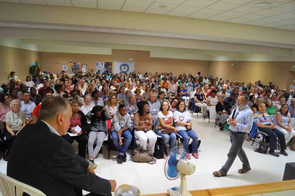 Pe. João Henrique prega em Portugal