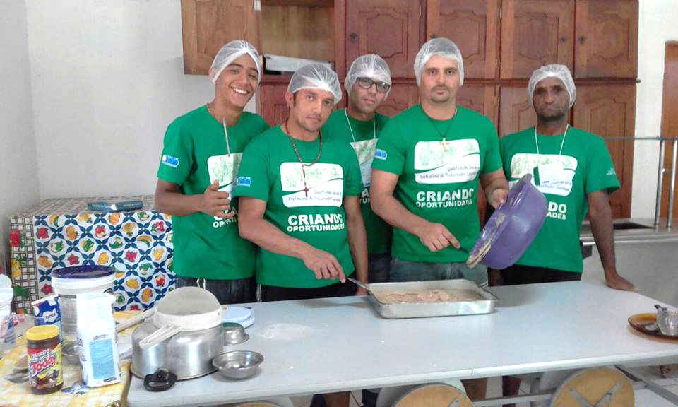 Acolhidos na oficina de culinária