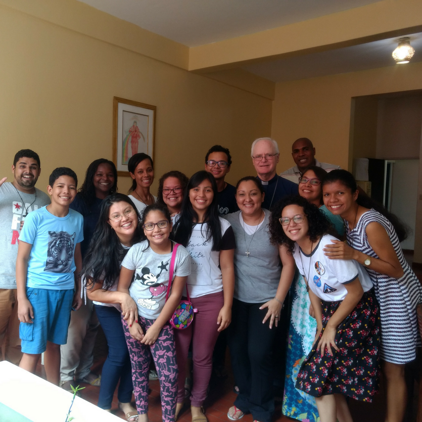 Dom Odilo ao lado dos membros da Aliança de Misericórdia em Manaus