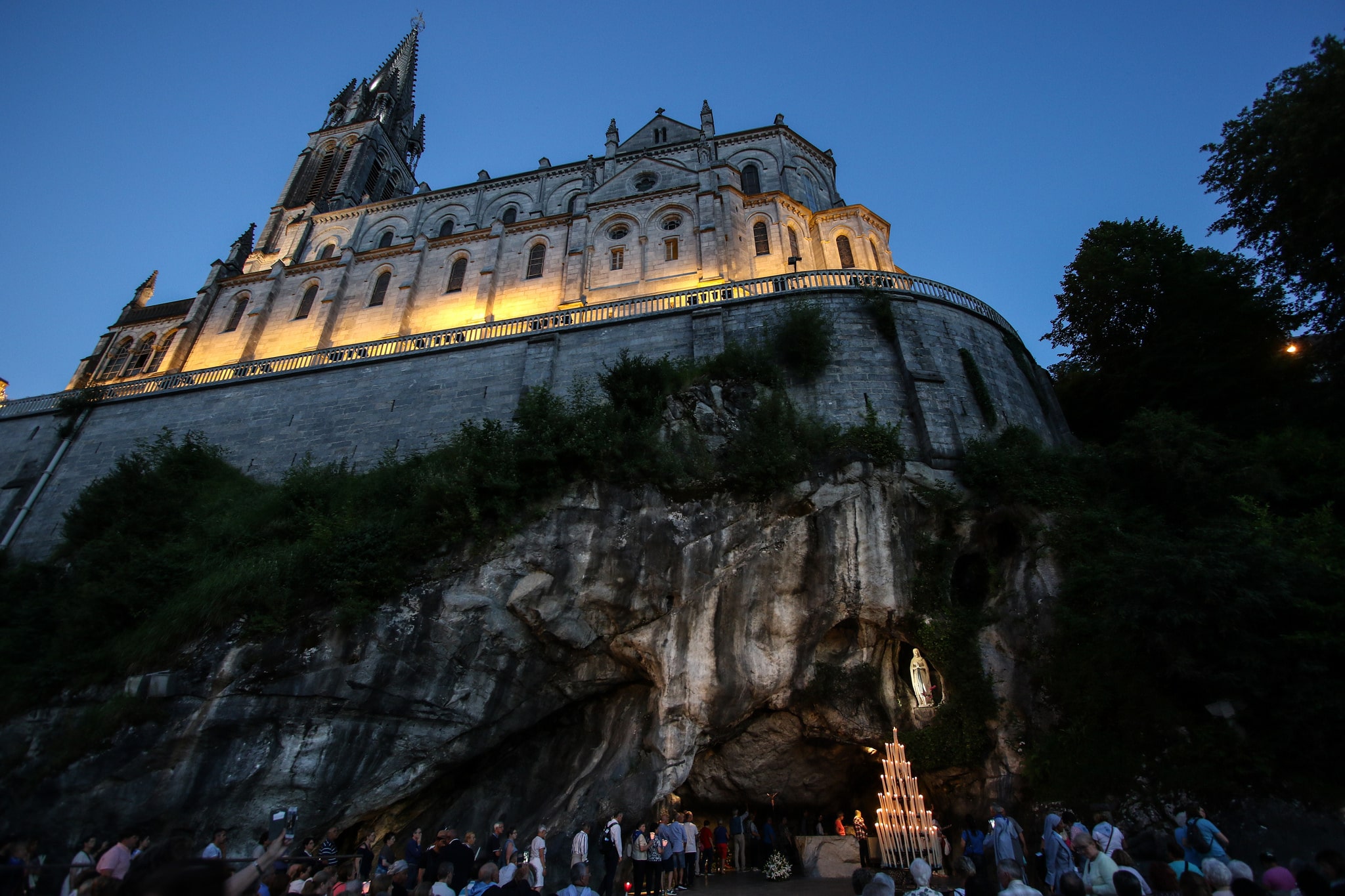 Imagem da Basílica de Lourdes-França