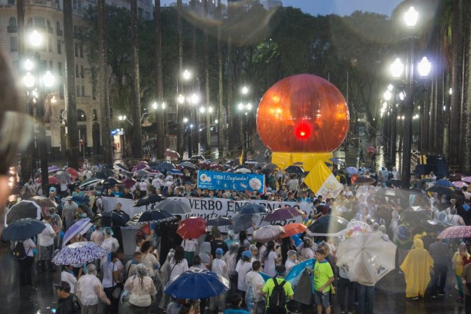 foto do bebê gigante coração batendo