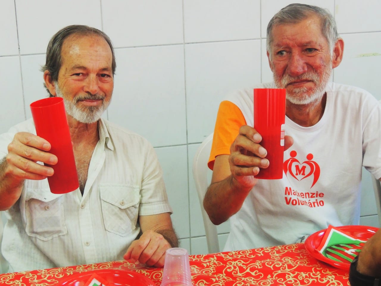 Acolhidos almoçam no Centro Morada Nova Luz