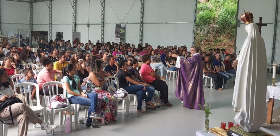 Padre João Henrique celebrou a Missa de encerramento do encontro.