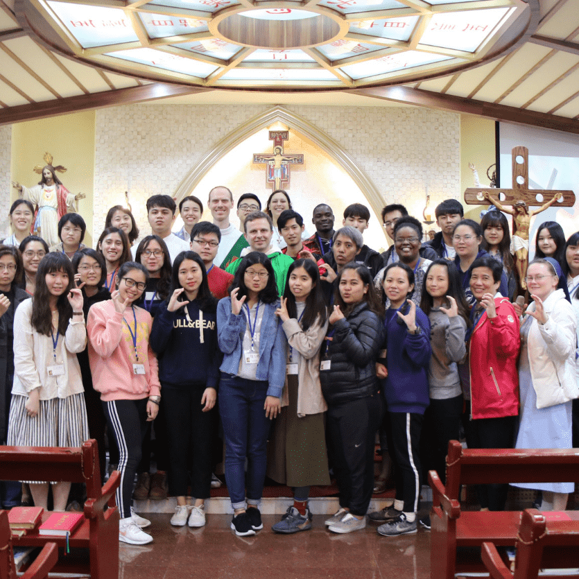 Jovens no Thalita Kum em Taiwan
