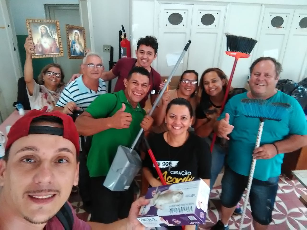 Voluntários que serviram em evento do Domingo da Misericórdia em Piracicaba