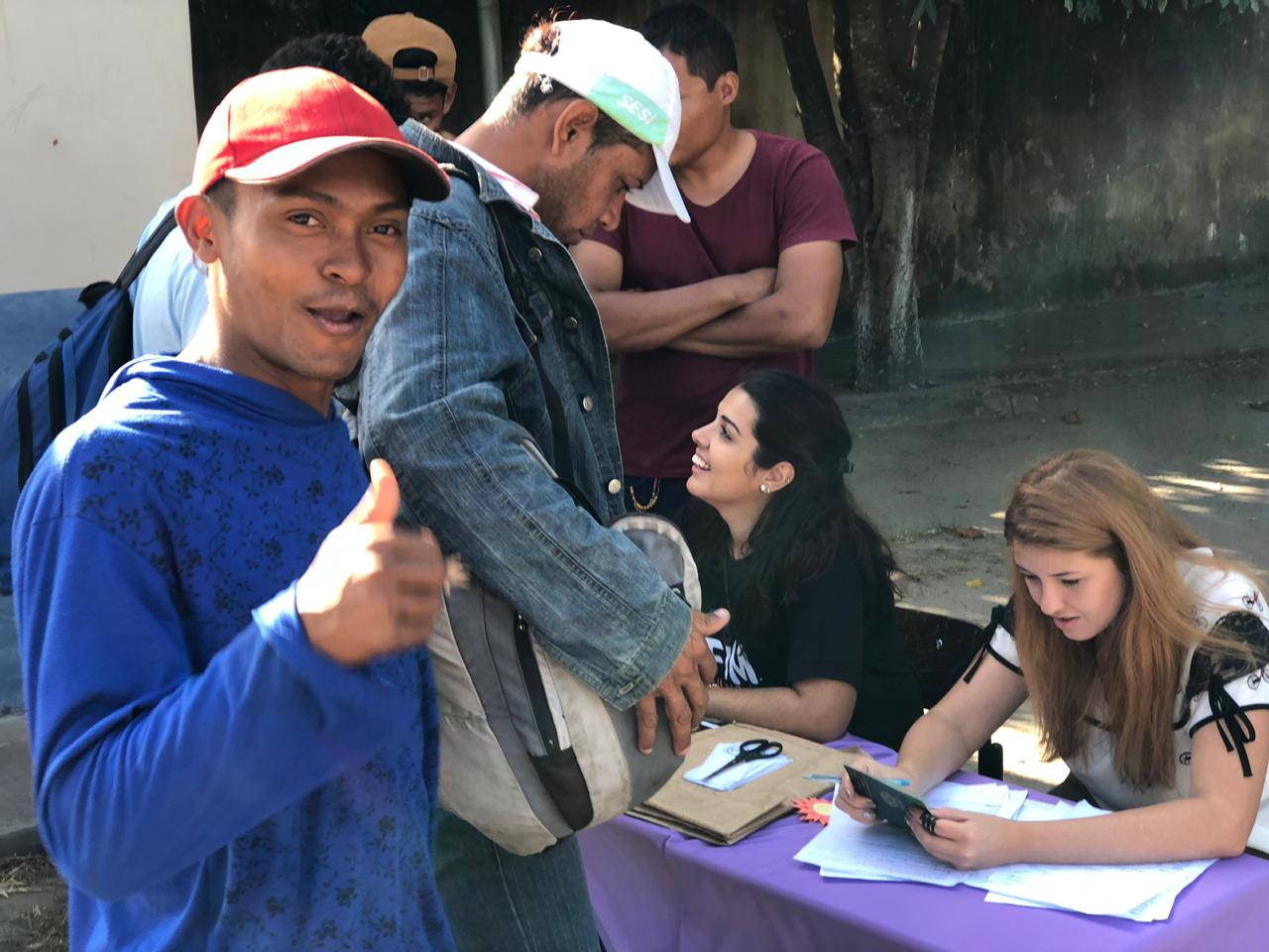 Jovem chega até o Encontro Thalita Kum.