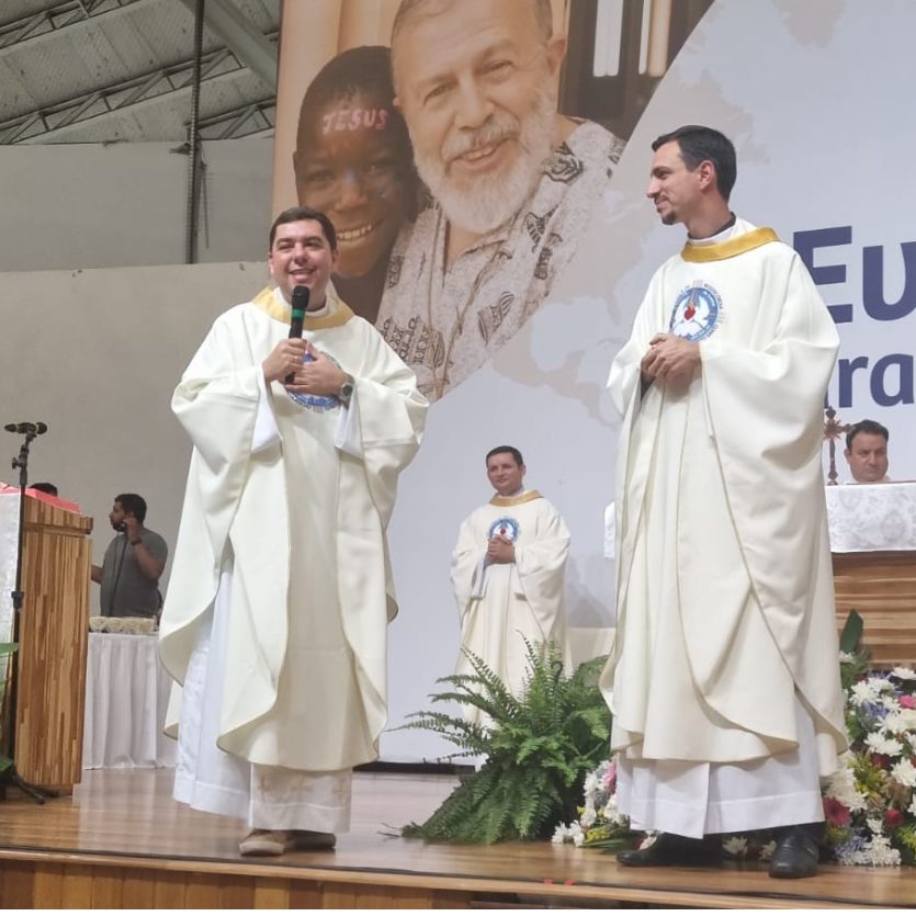 Aliança celebra em Aparecida, Profissão dos Vínculos e Ação de Graças pelos 40 anos de sacerdócio dos fundadores