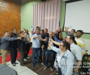 Formatura da 2ª turma do curso de eletricista marca nova etapa de vida para participantes da Casa Restaura-me