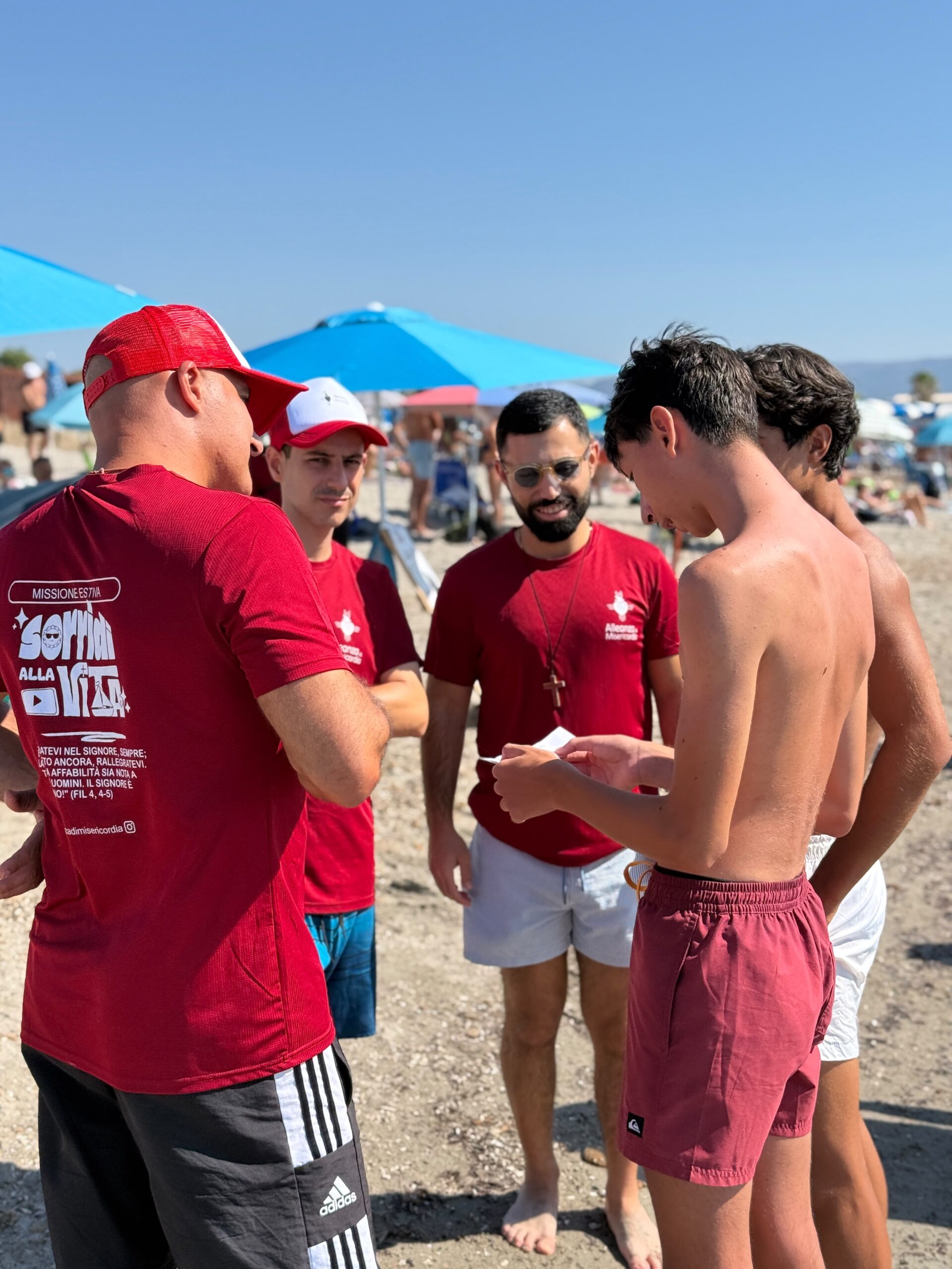 Missão TK leva evangelização às praias de Cagliari e alcança cerca de mil pessoas